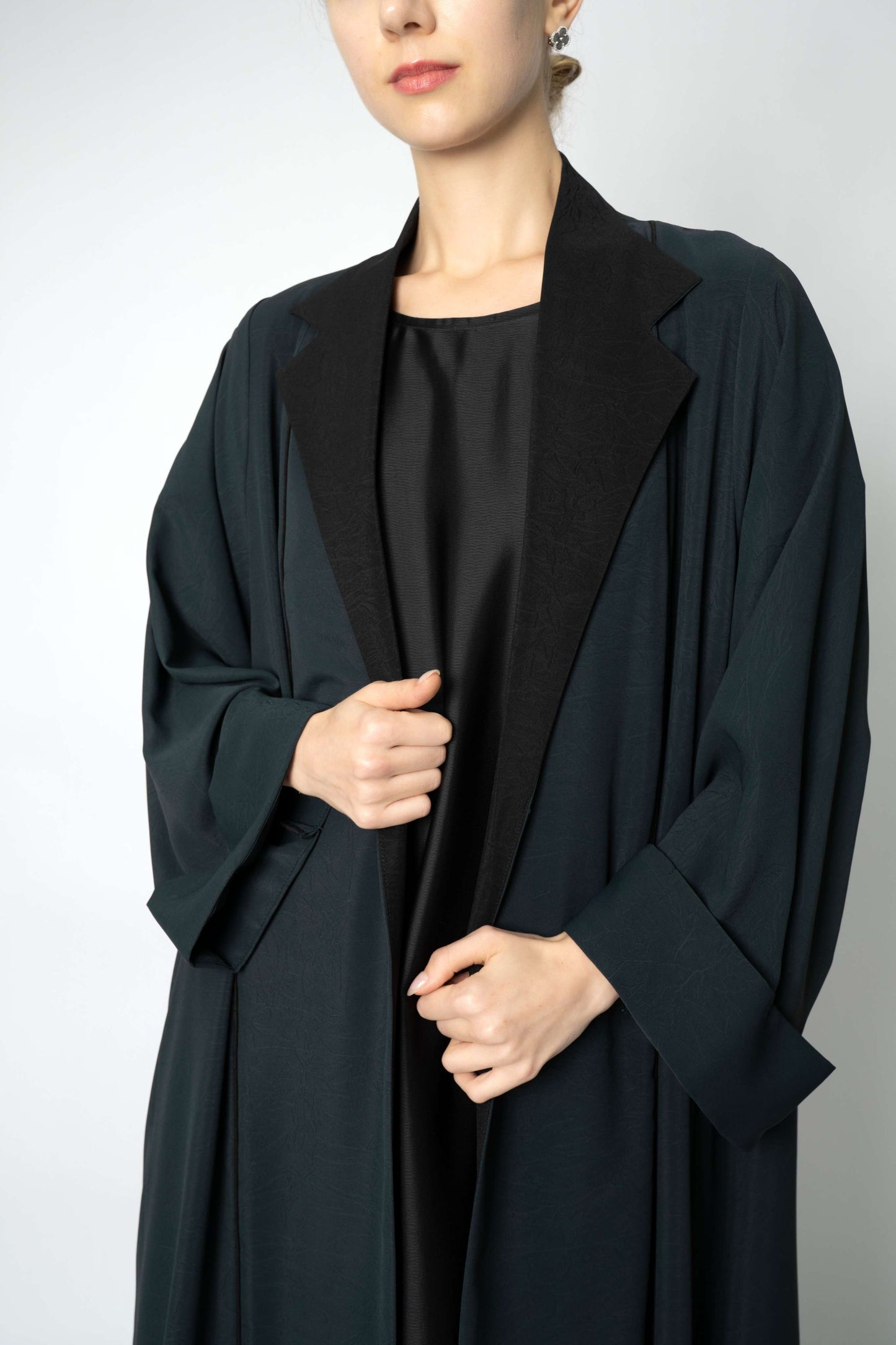 Aesthetic Collar Abaya in Elegant Colors