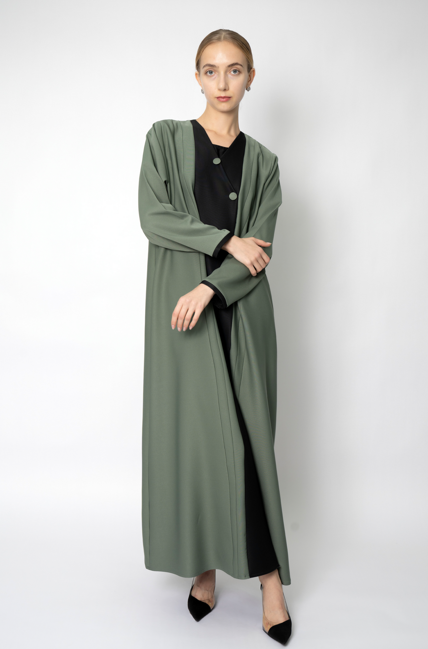 Elegant Abaya with Pleated Button Details