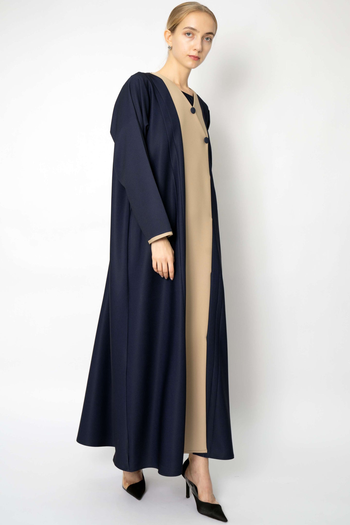 Elegant Abaya with Pleated Button Details