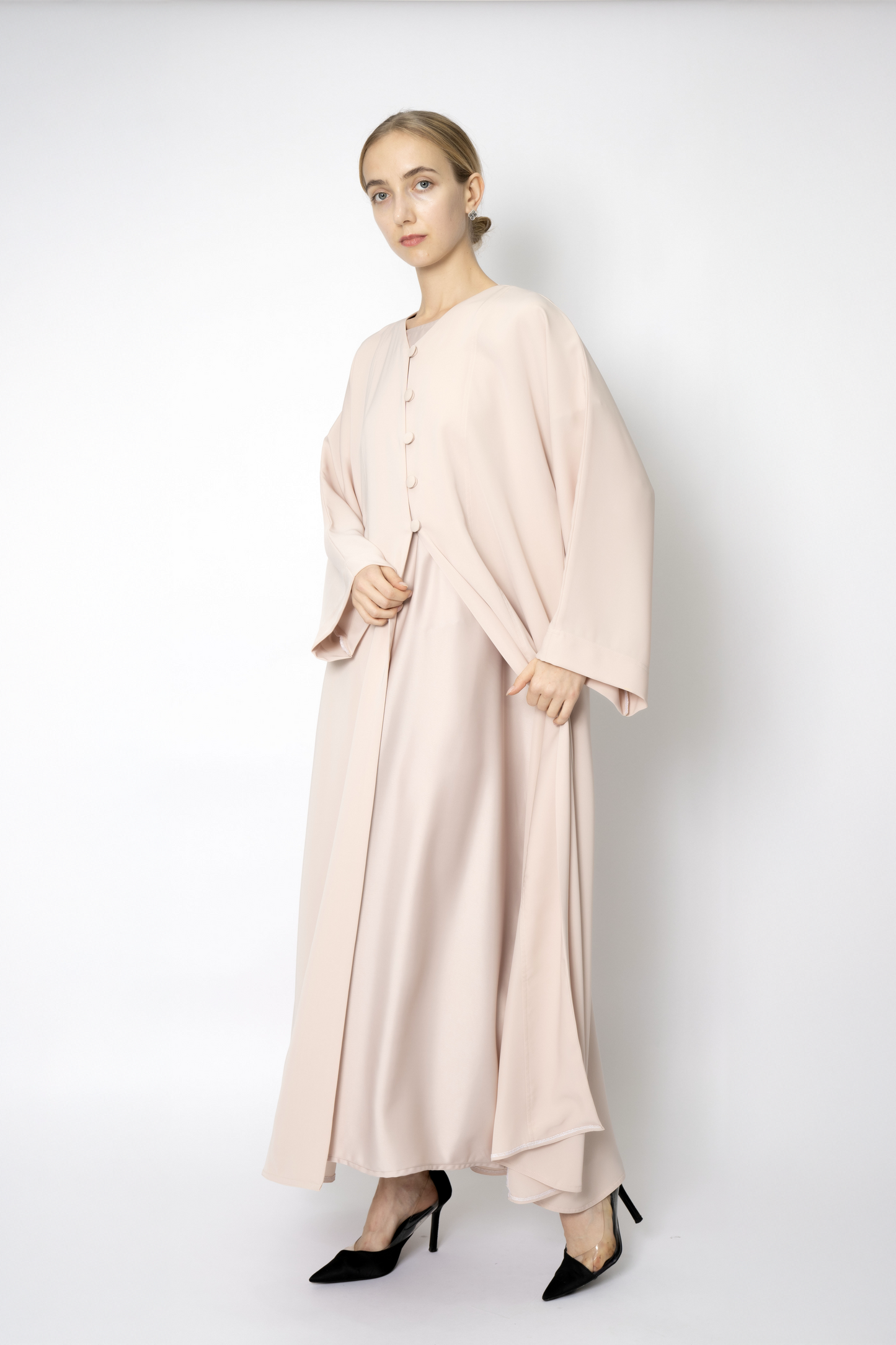 Elegant Button flowy Abaya